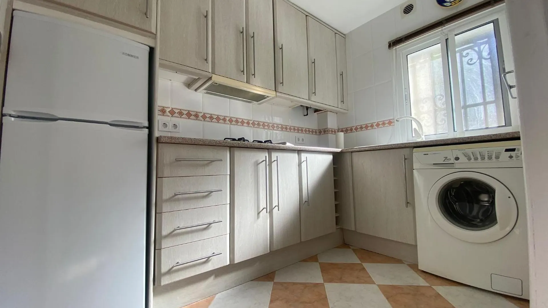 Prealsa Daire Benalmádena 0*,  İspanya